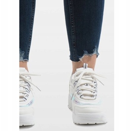 White fashionable sports shoes BO-62 2