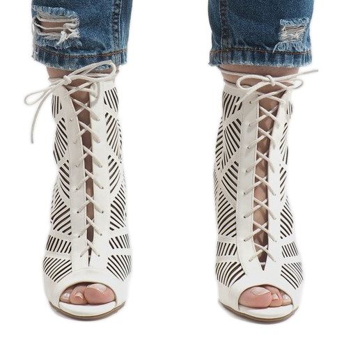 White boots on a pin 1610-225 2