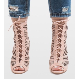 Pink boots on a pin 1610-225 2