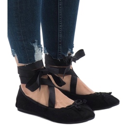 Black lace-up ballerinas with B-62 bows 1
