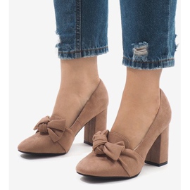 Pink suede pumps on the N510 pillar 1 Pink suede pumps on the N510 pillar 1