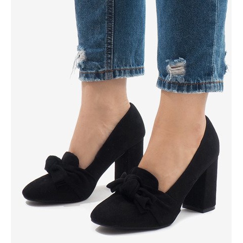 Black suede pumps on the N510 pillar 1 Black suede pumps on the N510 pillar 1