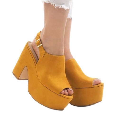 Yellow sandals on a massive 8263CA block 2