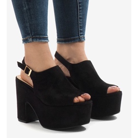 Black sandals on a massive 8263CA block 1