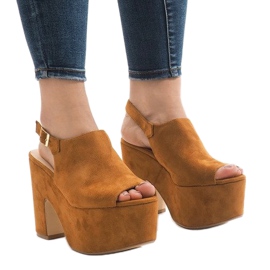 Camel sandals on a massive 8263CA block beige 1