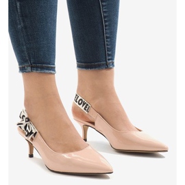 Pink pumps on a HD-28 heel 1