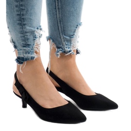 Black pumps on a B-43 heel 1