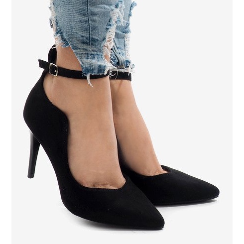 Black pumps on a B-54 heel 2