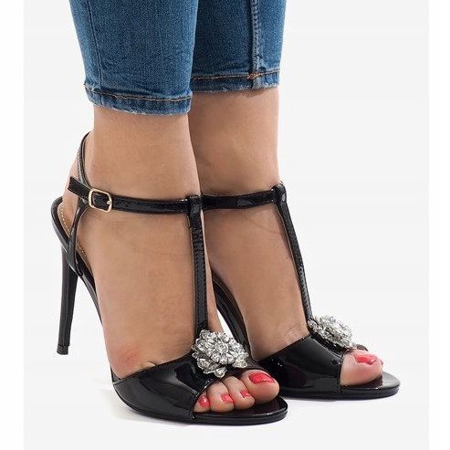 Black sandals on a high heel K601 2