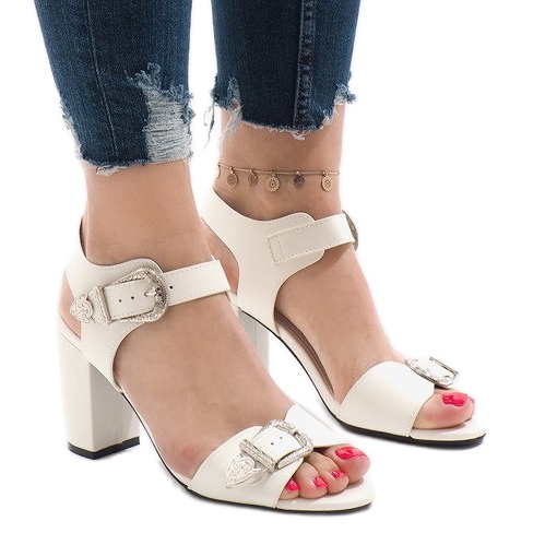 White high-heeled sandals 173-855 1
