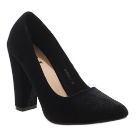 Black velor pumps on the pillar 91603-1 1