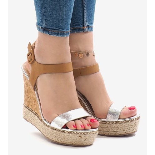 Silver lacquered wedge sandals VB76063 brown 1