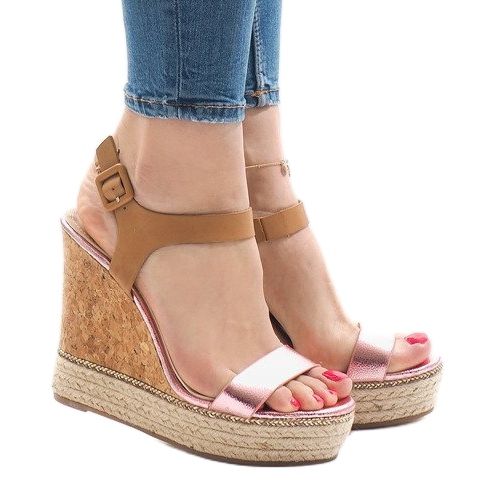 Pink lacquered wedge sandals VB76063 1