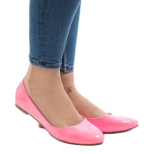 Classic pink patent ballerinas L809 1