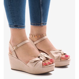Pink wedge sandals with a bow F055 red 1