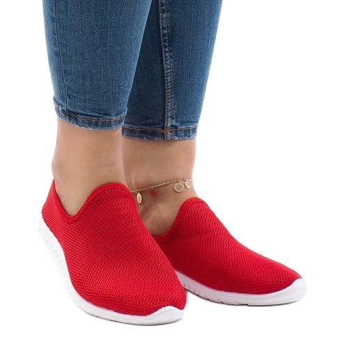 Red sports shoes 909-17 2