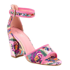 Pink sandals on the post 77-14 1