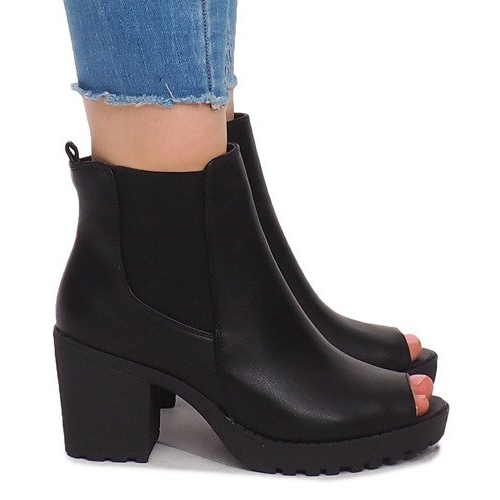 Open boots on a post B2890 Black 2