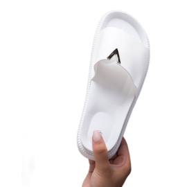 SHELOVET Slippers On The Platform white 2
