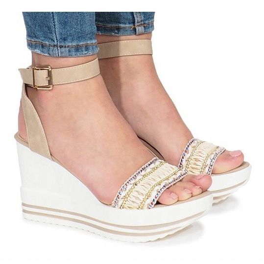 Beige wedge sandals from Laculpa 2