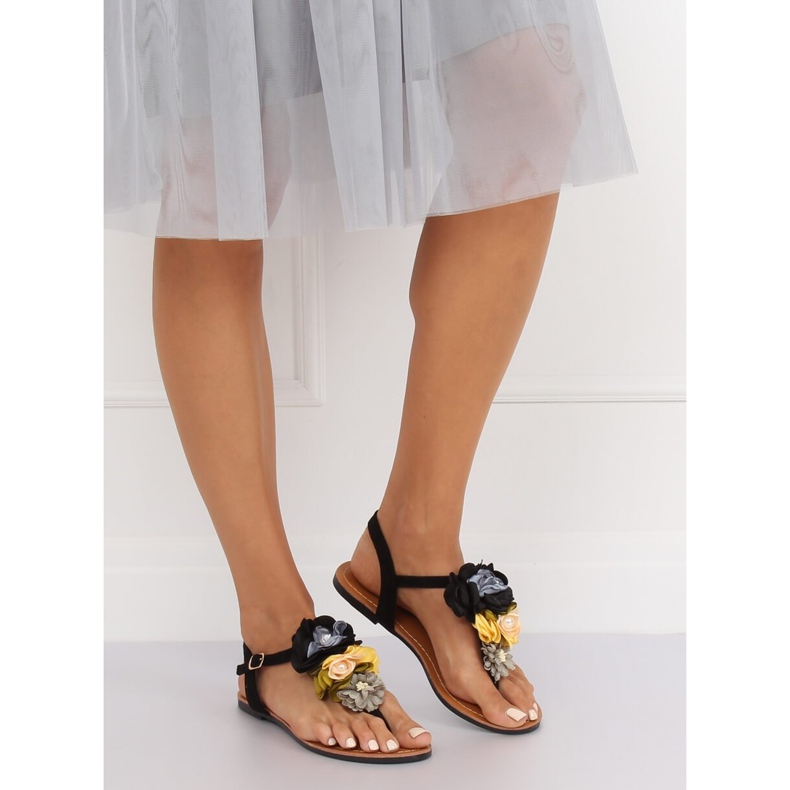 Black sandals with flowers L518 Black 1