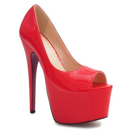 High Lacquered Pins On The D913 Red Platform 1