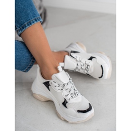Small Swan Casual Sneakers white 1