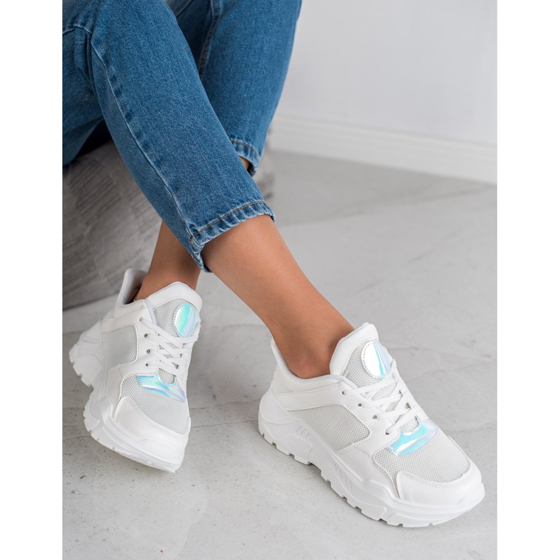 GUAPISSIMA Fashionable Sneakers white 2 GUAPISSIMA Fashionable Sneakers white 2