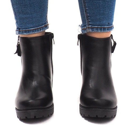 Warm Boots On A Post 3045-3 Black 2
