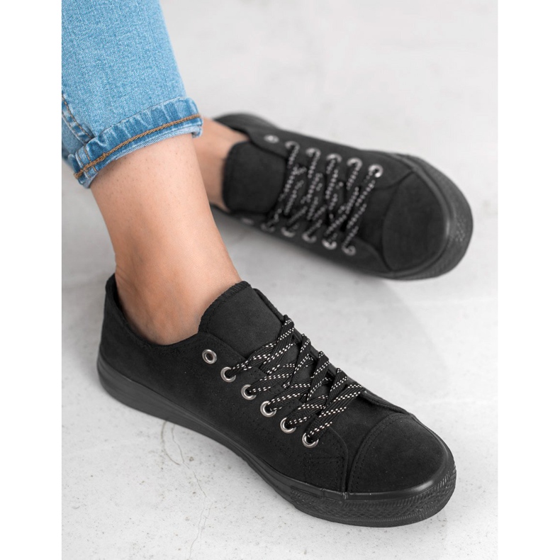 McKey Comfortable Black Sneakers 2