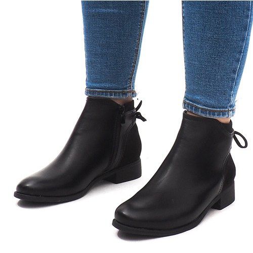 Solid, insulated Chelsea boots J606 Black 2