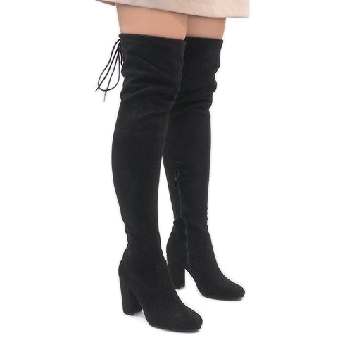 Black suede boots on the ZH811 post 1