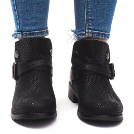 Boots 1702Y Black 2