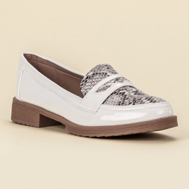 Bestelle Lacquered loafers white brown 1 Bestelle Lacquered loafers white brown 1