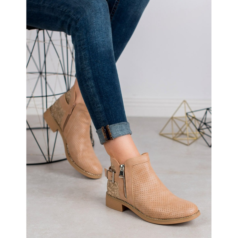 Bestelle Beige Snake Print boots 1