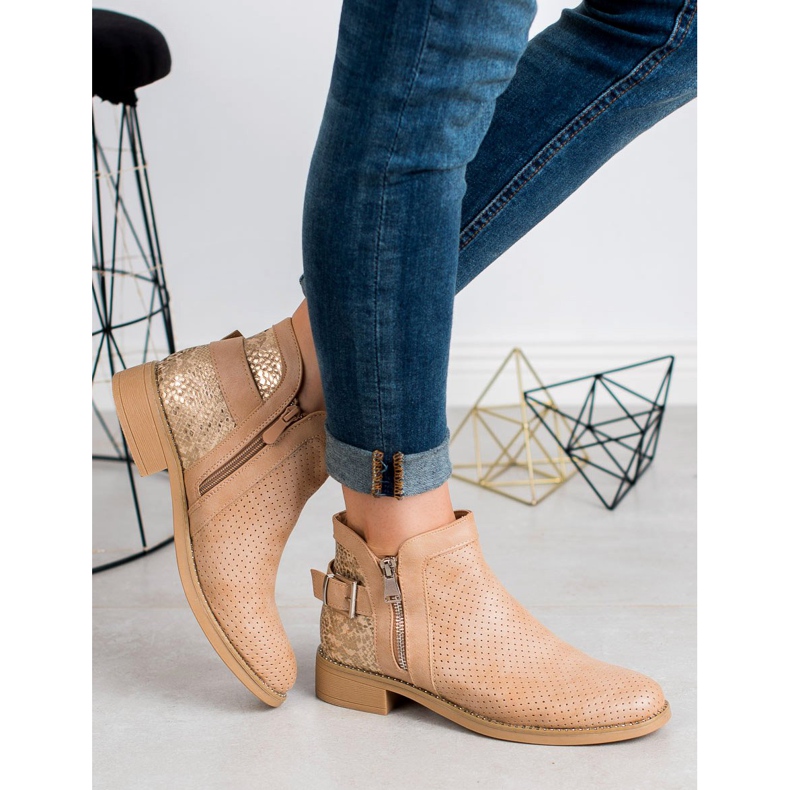 Bestelle Beige Snake Print boots 2