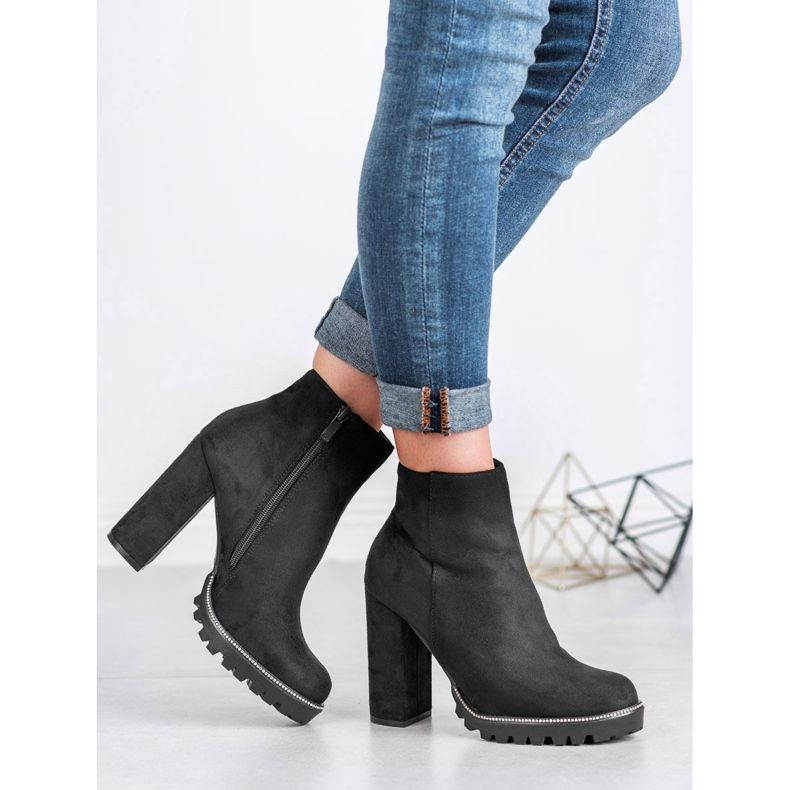 Kayla Boots On The Platform black 1