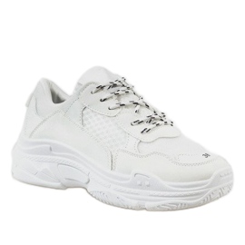 White fashionable sports shoes D1901-3 1