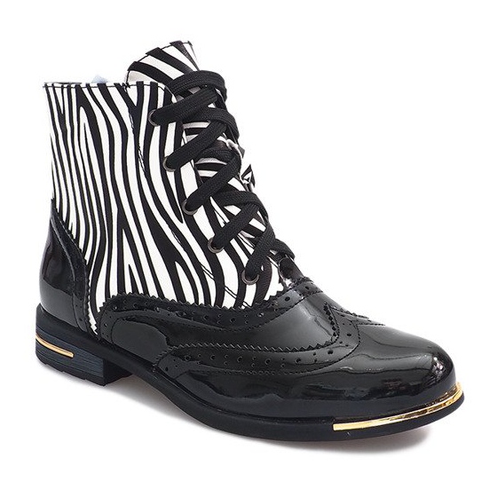 Zebra 6722-1 Black Boot white 1