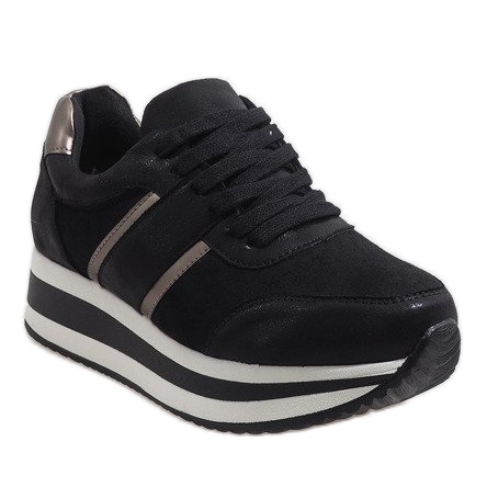 Black sneakers on the 99-09 platform 1