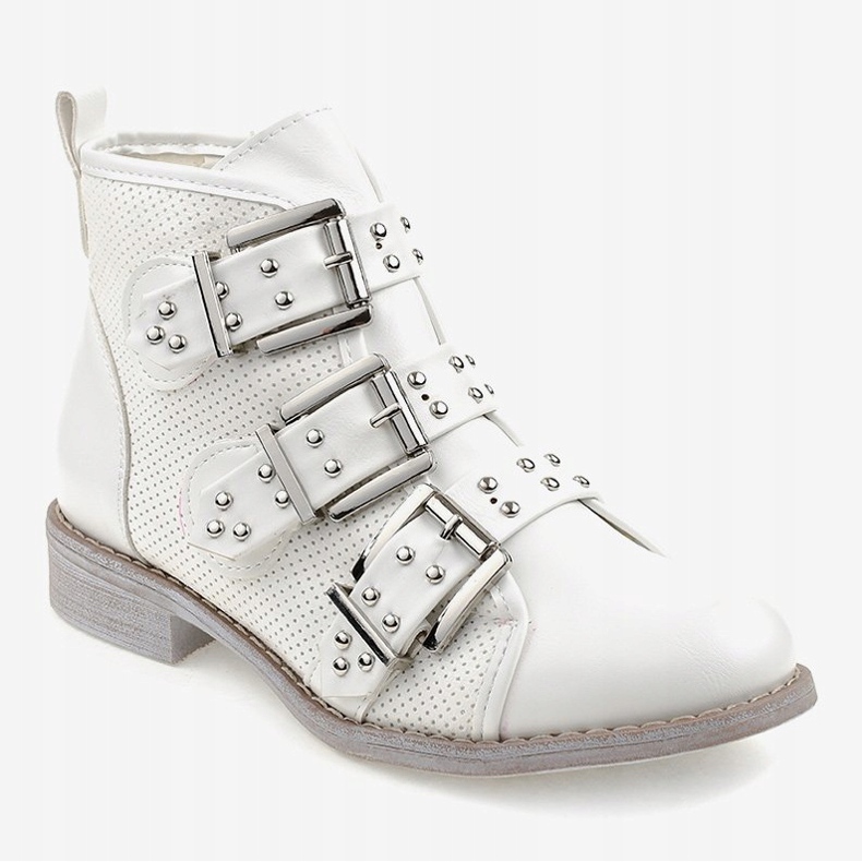 White openwork boots with a NC171 buckle 1