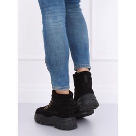 Black 1967 black sports boots 1