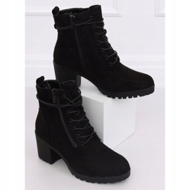 Black boots on the protector W358 Black 2