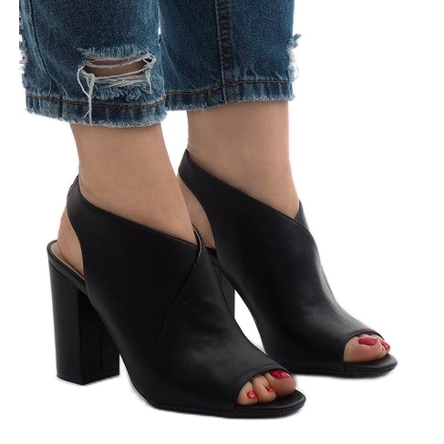 Black boots open on the post 0280-86 1