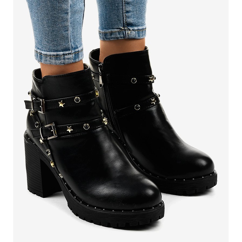 Black ankle boots with stars D37-9 1