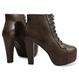 Solid Boots On Heel 9502 Brown 1