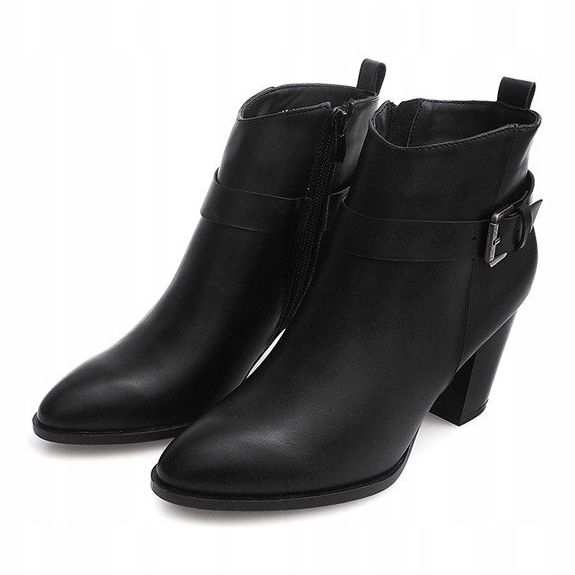 Boots On A Post 2255-2 Black 1