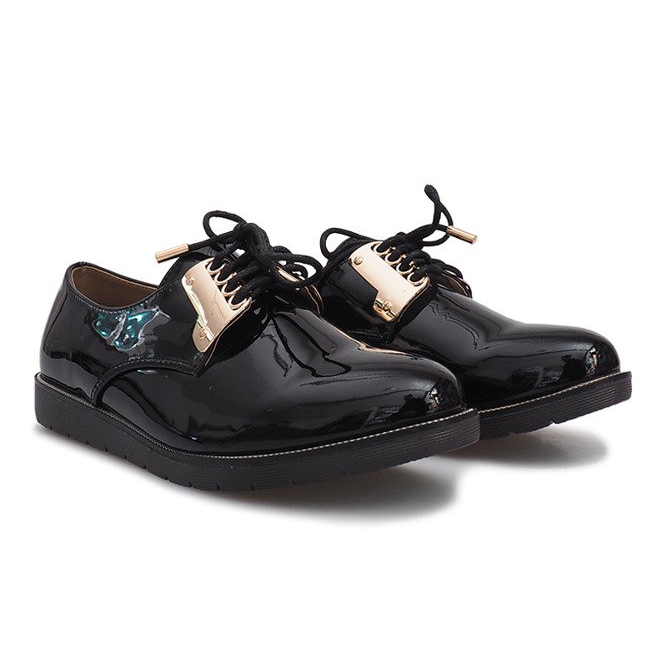 Black lacquered shoes from Rose 1