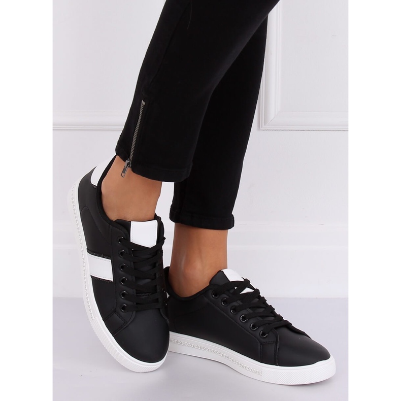 Black women's sneakers B5133B Black 1