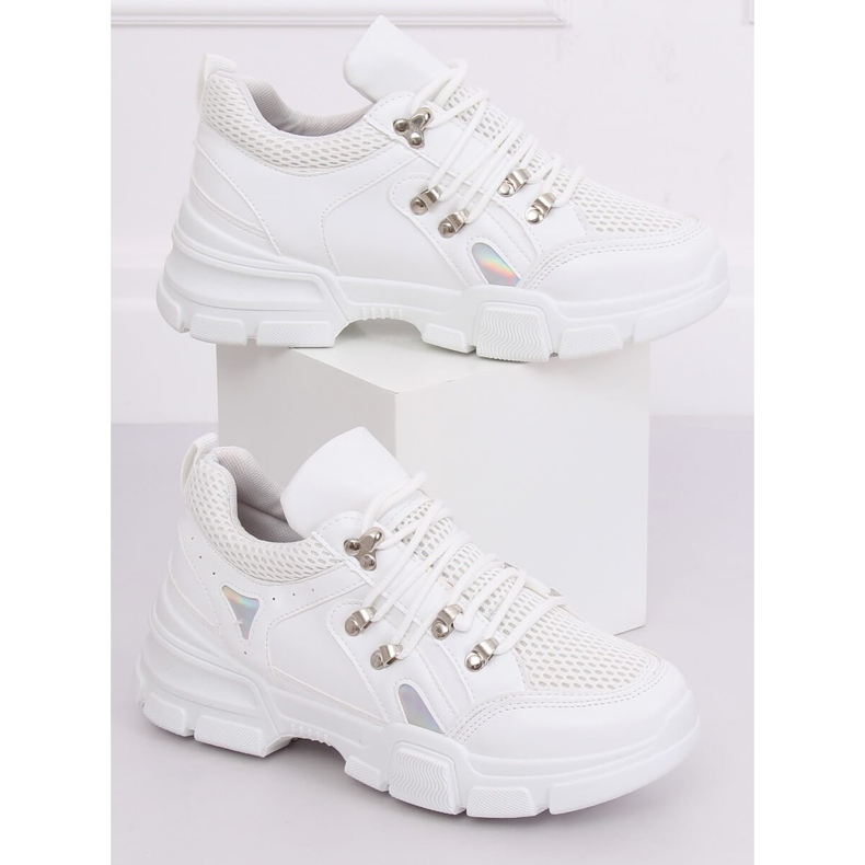White CB19080 White sports shoes 1